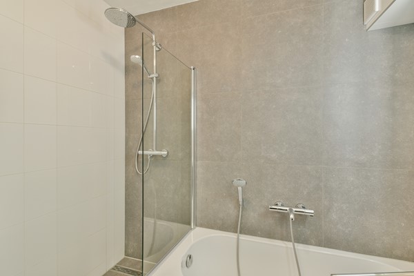 Medium property photo - Van Boshuizenstraat 491, 1082 AS Amsterdam